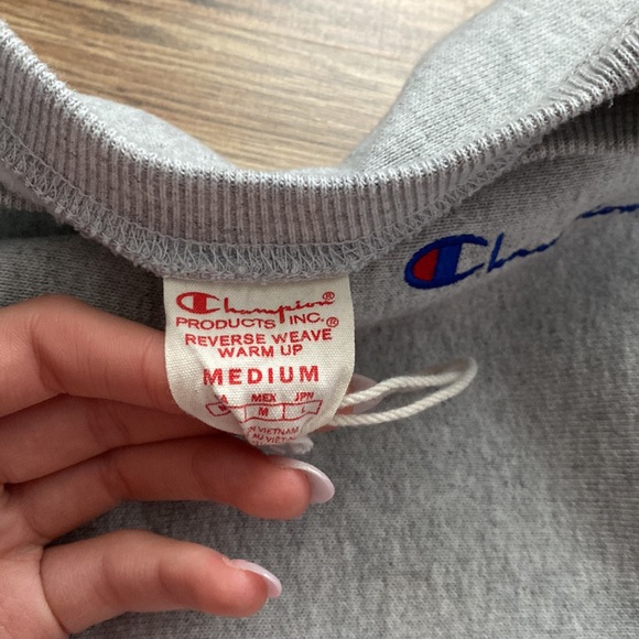 champion crewneck - Picture 2 of 2